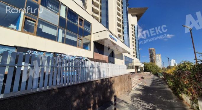 Аренда помещения свободного назначения 375 м², улица Архитектора Власова - фото 1